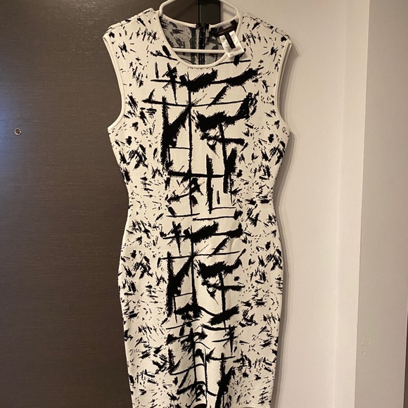 BCBG MaxAzria Bodycon Dress size M - Picture 1 of 4